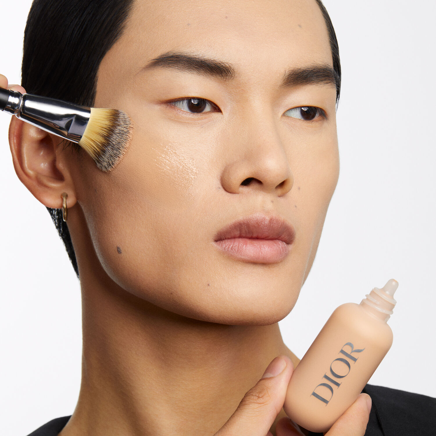 BACKSTAGE FACE & BODY FOUNDATION (BASE PARA EL ROSTRO Y CUERPO)